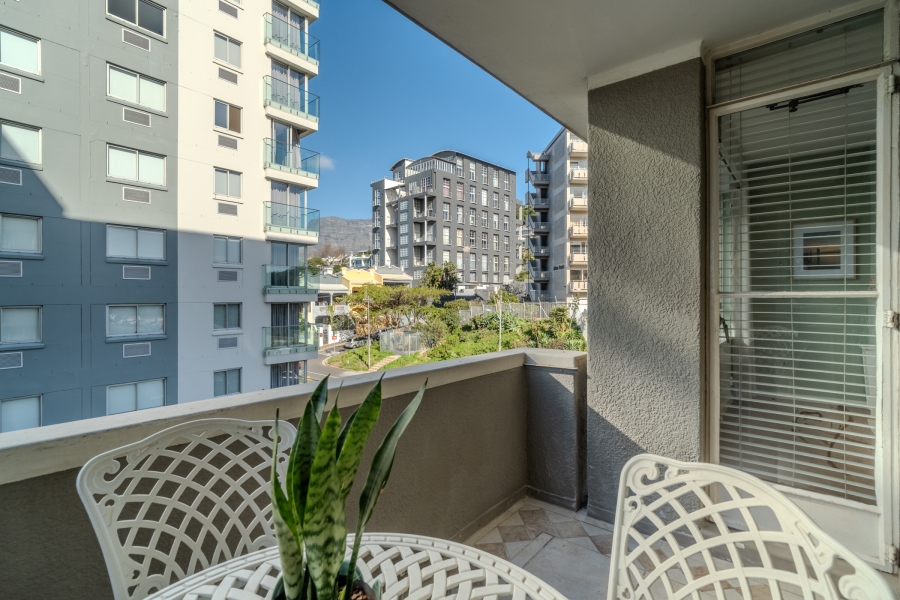 1 Bedroom Property for Sale in Green Point Western Cape